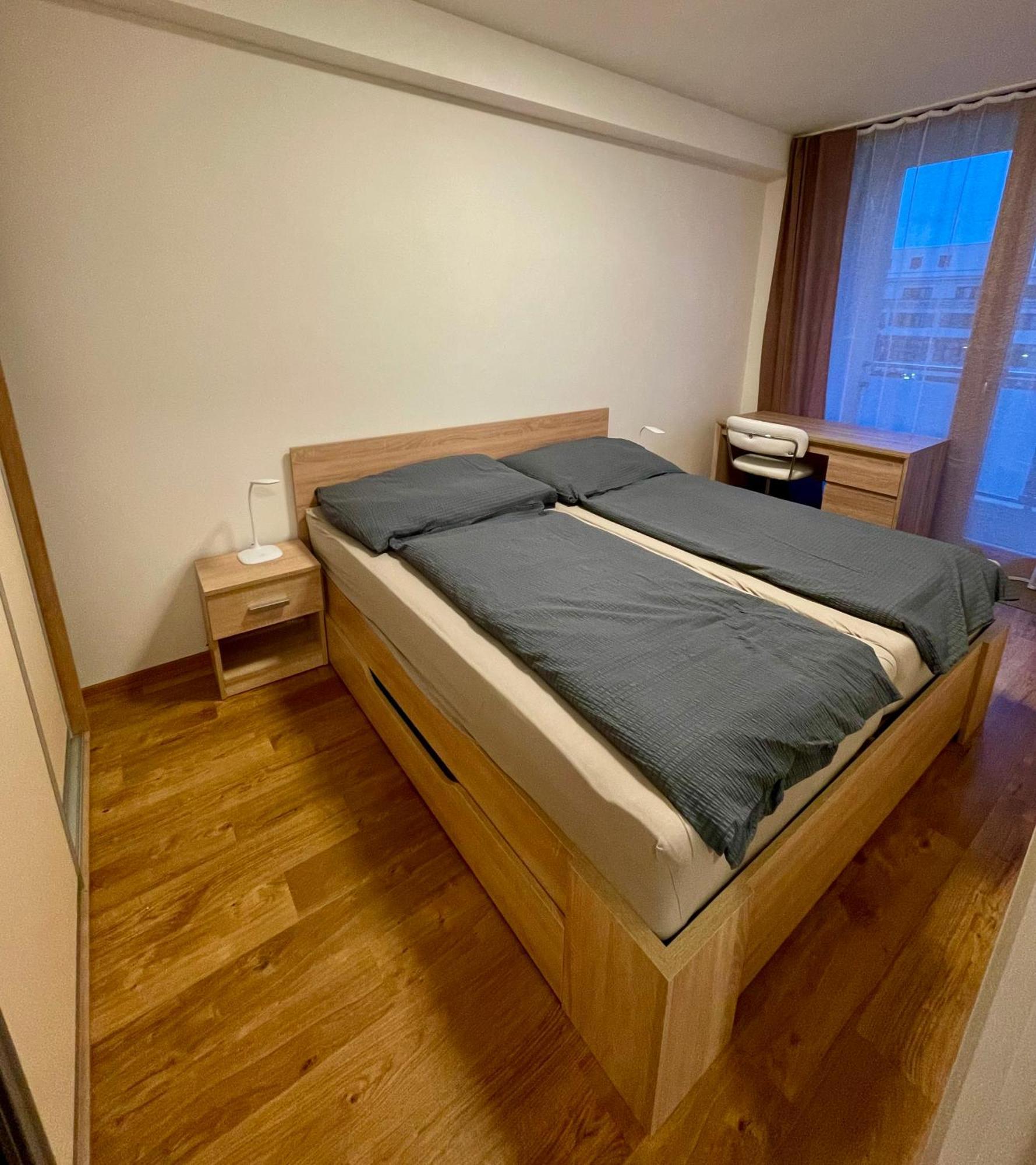 Apartman Astra Sezimovo Usti Buitenkant foto